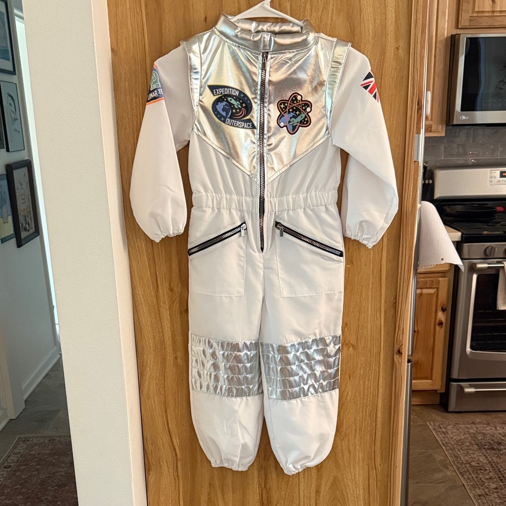 Kids Astronaut Costume - size 5/6